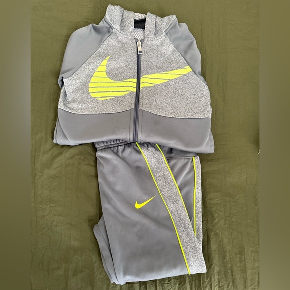 Nike Other - Nike Boy Dri-Fit Gray Jogger Outfit size 6 / Medium